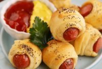 Easy 3-Ingredient Hot Dog Crescent Wraps