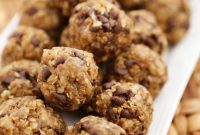 Peanut Butter Chocolate Granola Gems