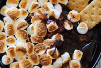 Effortless 5 Ingredient Caramel Pecan Smores Dip