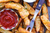 Oven Baked Garlic Parmesan Potato Wedges