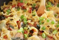 One-Pan Velvety Sausage and Spinach Pasta