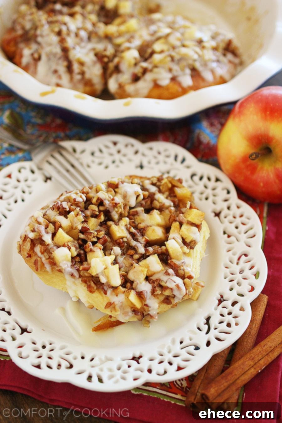 Caramel Apple Pecan Sticky Buns 1 featured 4440