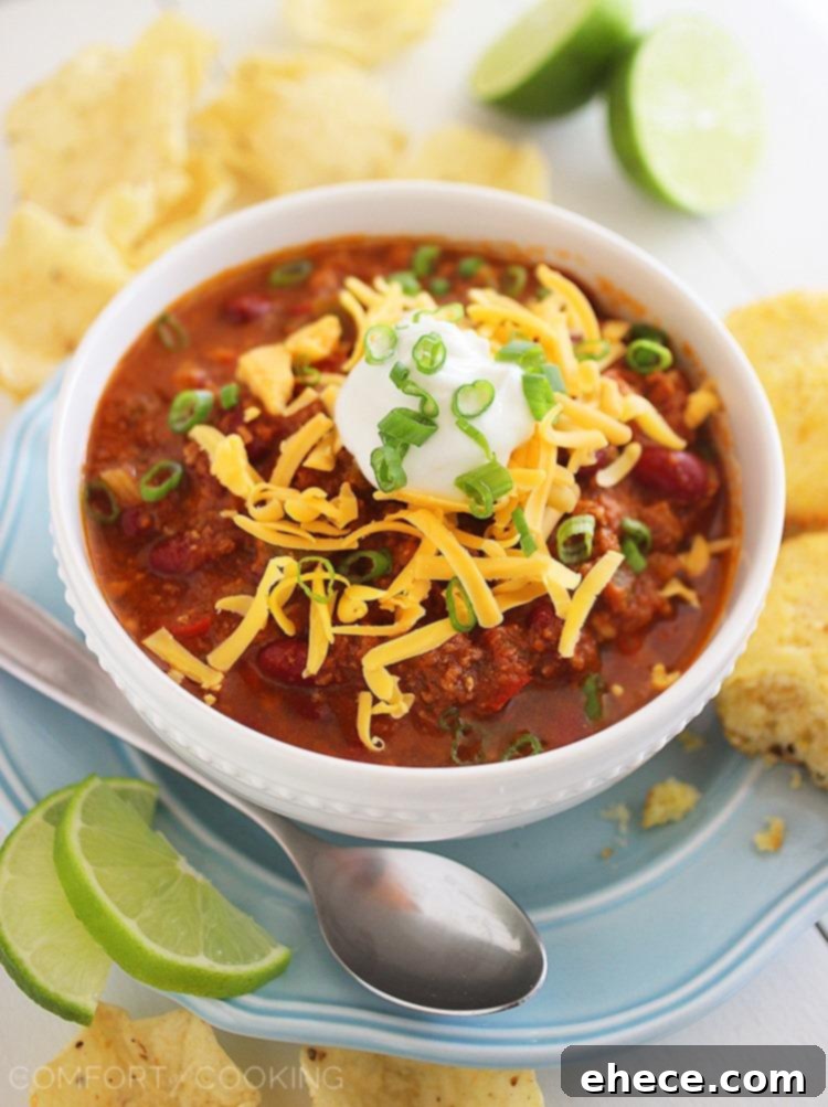 Hearty Slow Cooker Turkey Chili 1 featured 4755