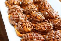 Gourmet Pretzel Pecan Caramel Clusters