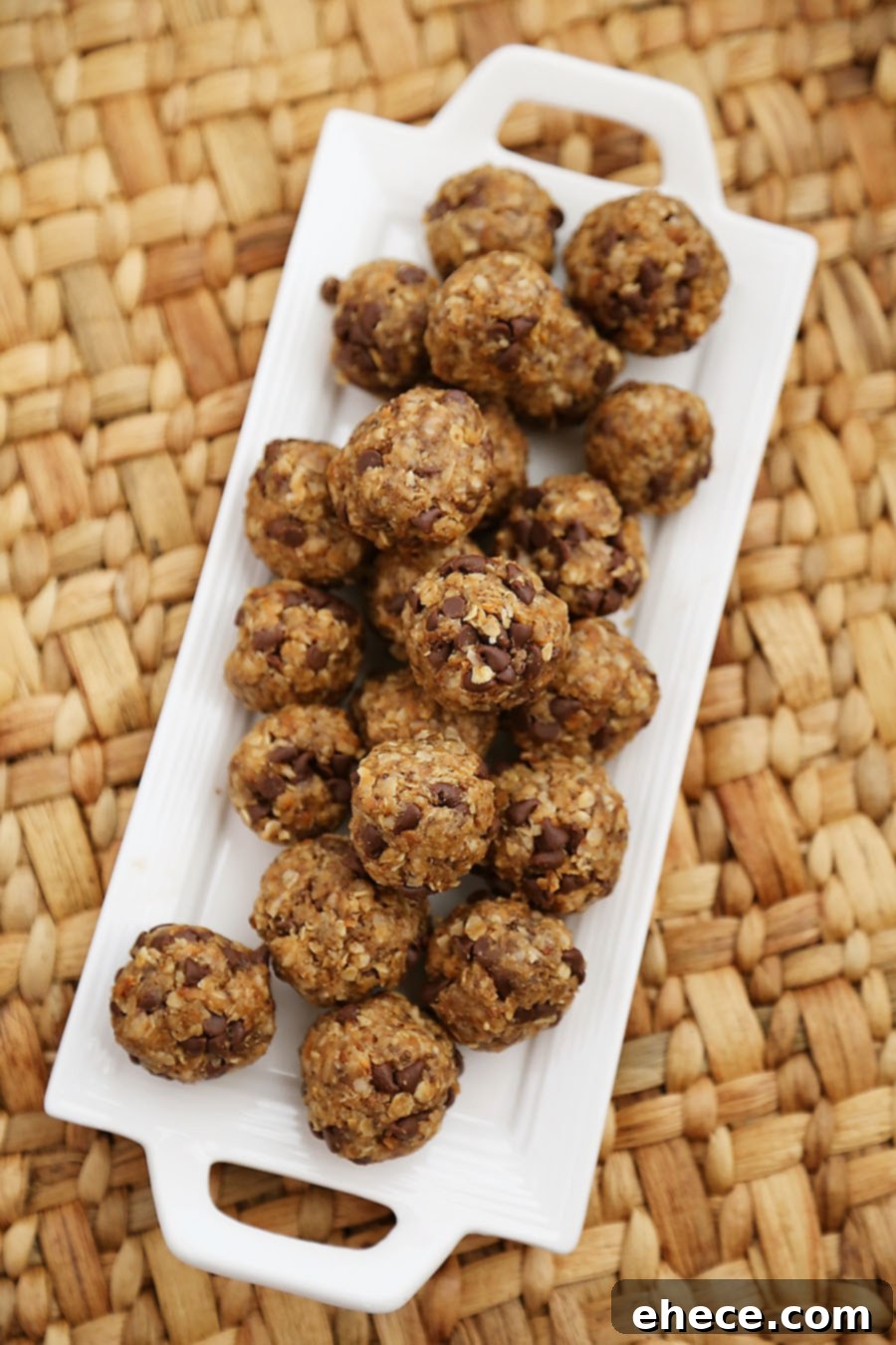Chocolate Chip Peanut Butter Granola Bites - The ideal protein-packed snack to keep you energized. Featuring delicious @JifPeanutButter for a wholesome and satisfying treat. thecomfortofcooking.com