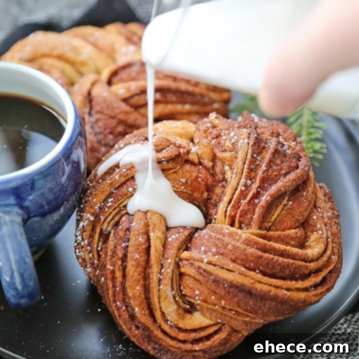 Four-Ingredient Cinnamon Swirl Wreath 8 4-Ingredient Cinnamon Twist Wreath