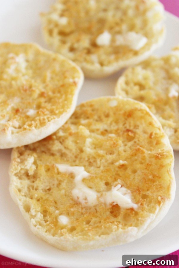 Morning Muffin Pizza Bites 3 English Muffin Breakfast Pizzas – Crisp, buttery English muffins topped with tomatoes, eggs and gooey cheese make the perfect weekend breakfast! | thecomfortofcooking.com